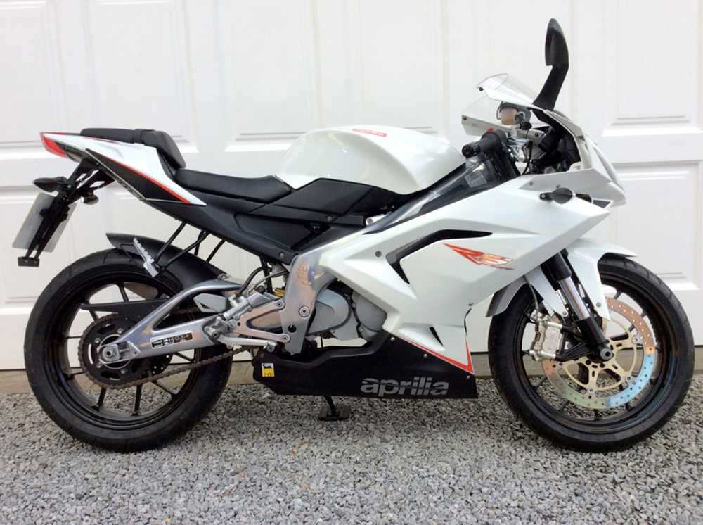 Lot 77 - 2012 Aprilia RS125