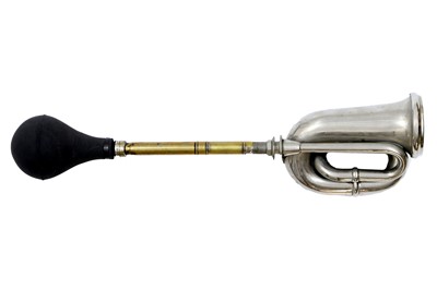 Lot 194 - Desmo Bulb Horn