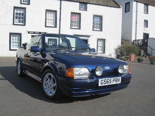 Lot 321 - 1990 Ford Escort XR3i SE500 Cabriolet