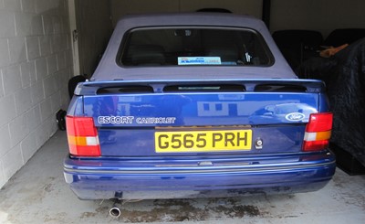 Lot 321 - 1990 Ford Escort XR3i SE500 Cabriolet