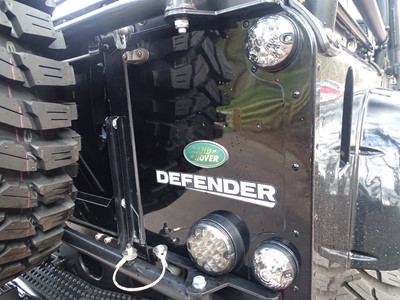Lot 322 - 2007 Land Rover Defender 110 2.4 TDCi XS Double Cab Pickup