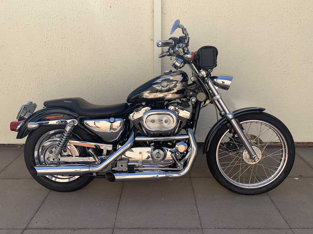 Lot 214 - 2002 Harley Davidson Sportster XL1200C Custom