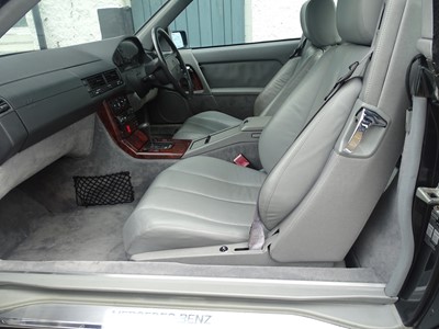 Lot 362 - 1991 Mercedes-Benz SL 500