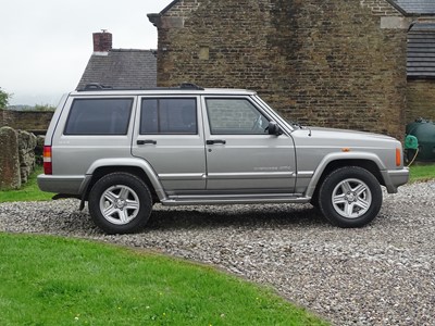 Lot 348 - 2000 Jeep Cherokee 4.0 Classic