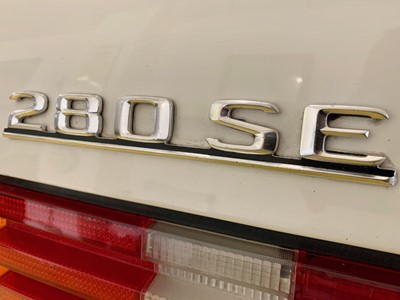 Lot 371 - 1984 Mercedes-Benz 280 SE