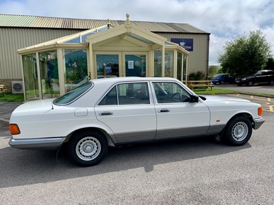 Lot 371 - 1984 Mercedes-Benz 280 SE