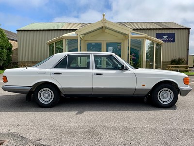 Lot 371 - 1984 Mercedes-Benz 280 SE