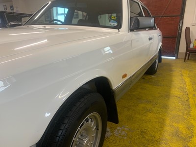 Lot 371 - 1984 Mercedes-Benz 280 SE