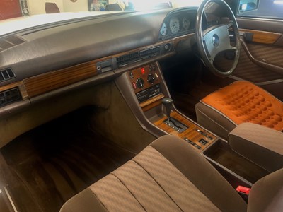 Lot 371 - 1984 Mercedes-Benz 280 SE