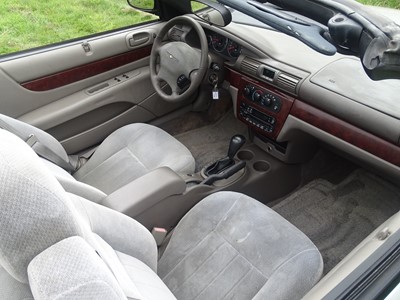 Lot 320 - 2002 Chrysler Sebring 2.7 LXi Convertible