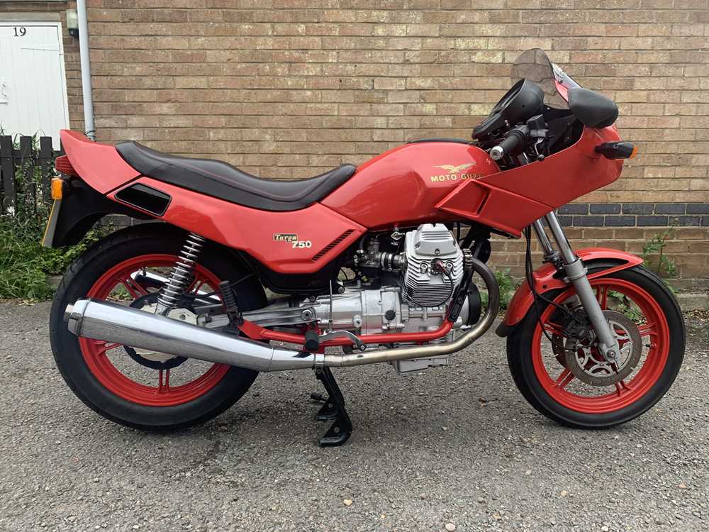 Lot 213 - 1993 Moto Guzzi Targa 750