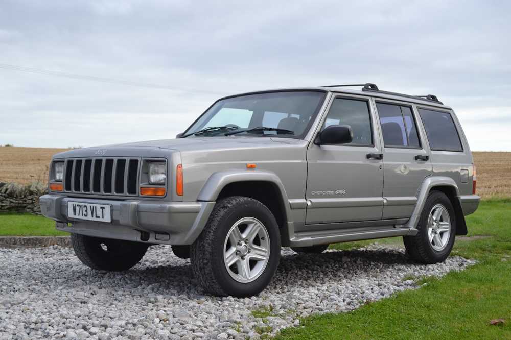 Lot 330 - 2000 Jeep Cherokee 4.0 Classic