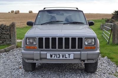 Lot 330 - 2000 Jeep Cherokee 4.0 Classic