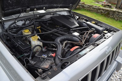Lot 330 - 2000 Jeep Cherokee 4.0 Classic