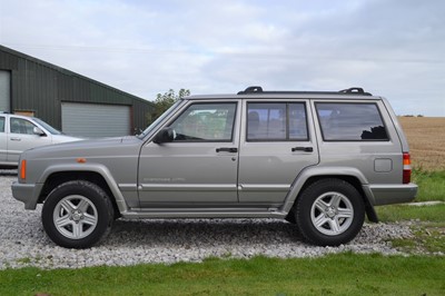 Lot 330 - 2000 Jeep Cherokee 4.0 Classic