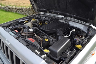 Lot 330 - 2000 Jeep Cherokee 4.0 Classic