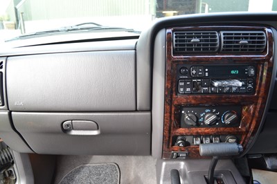Lot 330 - 2000 Jeep Cherokee 4.0 Classic