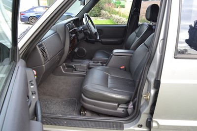 Lot 330 - 2000 Jeep Cherokee 4.0 Classic