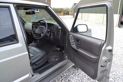 Lot 330 - 2000 Jeep Cherokee 4.0 Classic