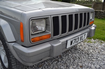 Lot 330 - 2000 Jeep Cherokee 4.0 Classic