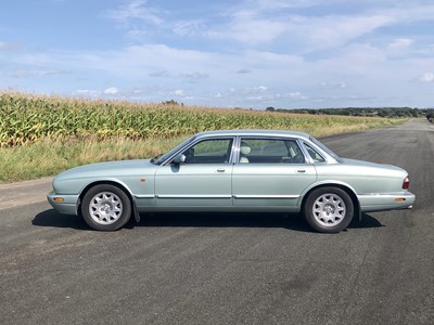 Lot 349 - 1999 Jaguar XJ8 4.0 Sovereign