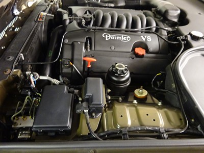 Lot 44 - 2001 Daimler V8 4 Litre Long Wheelbase