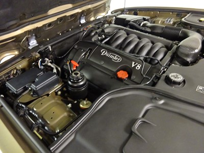 Lot 44 - 2001 Daimler V8 4 Litre Long Wheelbase