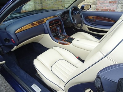 Lot 12 - 1998 Aston Martin DB7 Volante