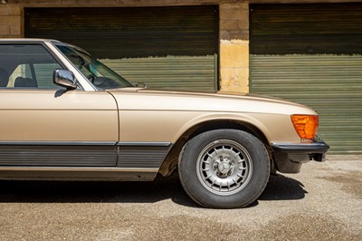 Lot 14 - 1981 Mercedes-Benz 500 SL