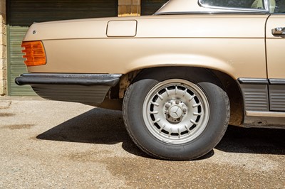 Lot 14 - 1981 Mercedes-Benz 500 SL