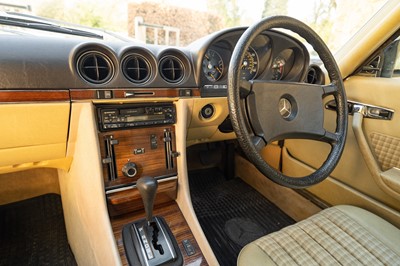 Lot 14 - 1981 Mercedes-Benz 500 SL