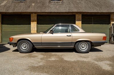 Lot 14 - 1981 Mercedes-Benz 500 SL