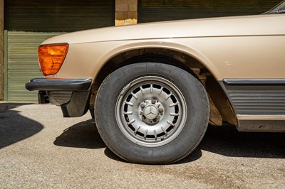 Lot 14 - 1981 Mercedes-Benz 500 SL