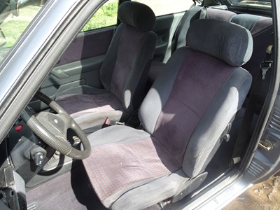 Lot 321 - c.1990 Ford Escort XR3i