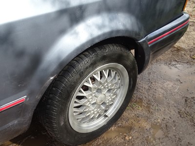 Lot 321 - c.1990 Ford Escort XR3i