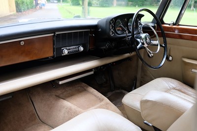 Lot 325 - 1967 Rover P5 Coupe
