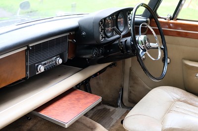 Lot 325 - 1967 Rover P5 Coupe