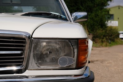 Lot 88 - 1983 Mercedes-Benz 380SL