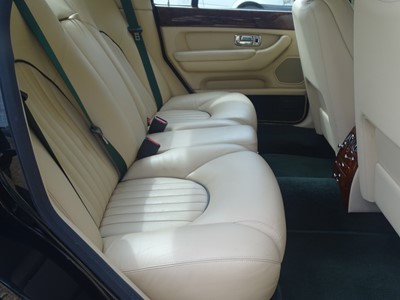 Lot 110 - 2001 Bentley Arnage Red Label