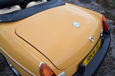 Lot 77 - 1977 MG B Roadster