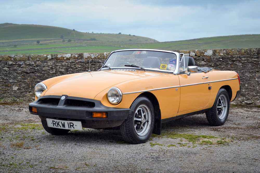 Lot 77 - 1977 MG B Roadster