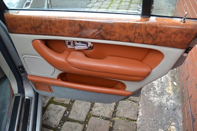 Lot 60 - 1998 Bentley Arnage