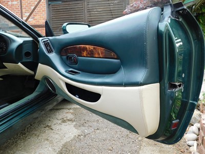 Lot 49 - 1998 Aston Martin DB7 Volante