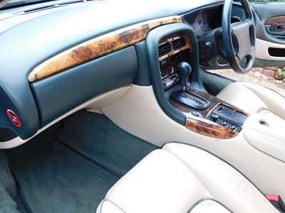 Lot 49 - 1998 Aston Martin DB7 Volante