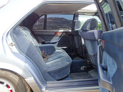Lot 68 - 1986 Mercedes-Benz 560 SEL