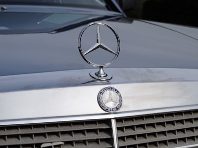 Lot 68 - 1986 Mercedes-Benz 560 SEL
