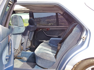 Lot 68 - 1986 Mercedes-Benz 560 SEL