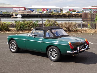 Lot 39 - 1971 MG B Roadster