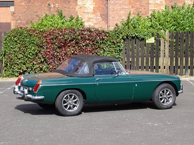 Lot 39 - 1971 MG B Roadster