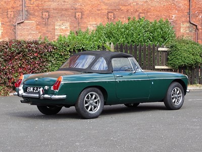 Lot 39 - 1971 MG B Roadster